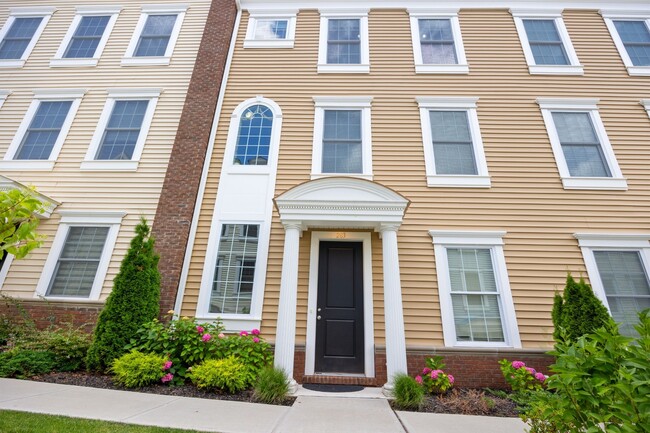 Building Photo - 283 Bradley Dr