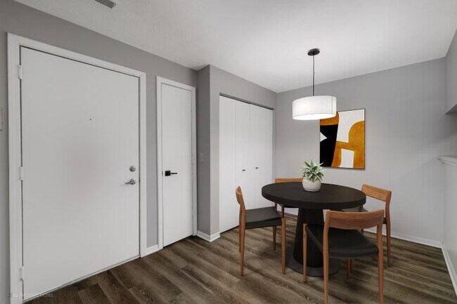 Área de comedor - Lakeview Apartments