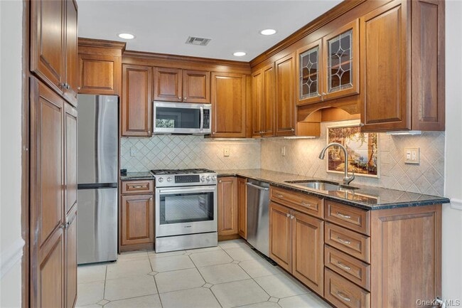 Building Photo - 22 Timber Ridge Dr