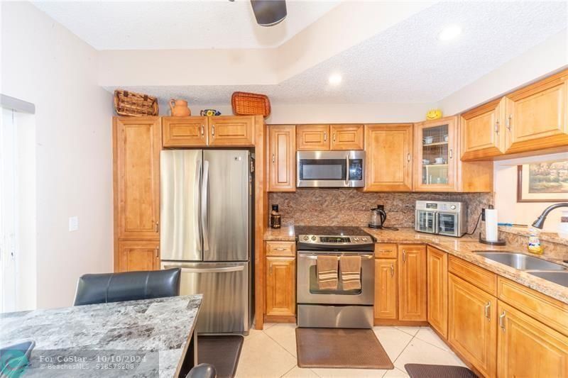Primary Photo - 5701 NW 98th Way