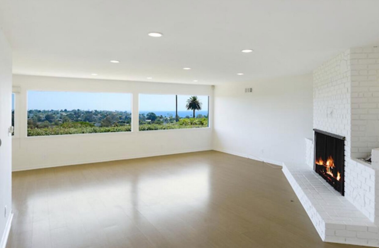 Foto principal - 636 Lachman Ln