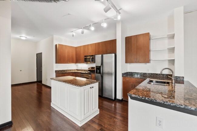 Foto del edificio - 5300 Peachtree Rd