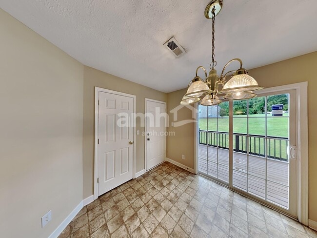 Building Photo - 533 Scotts Creek Trl