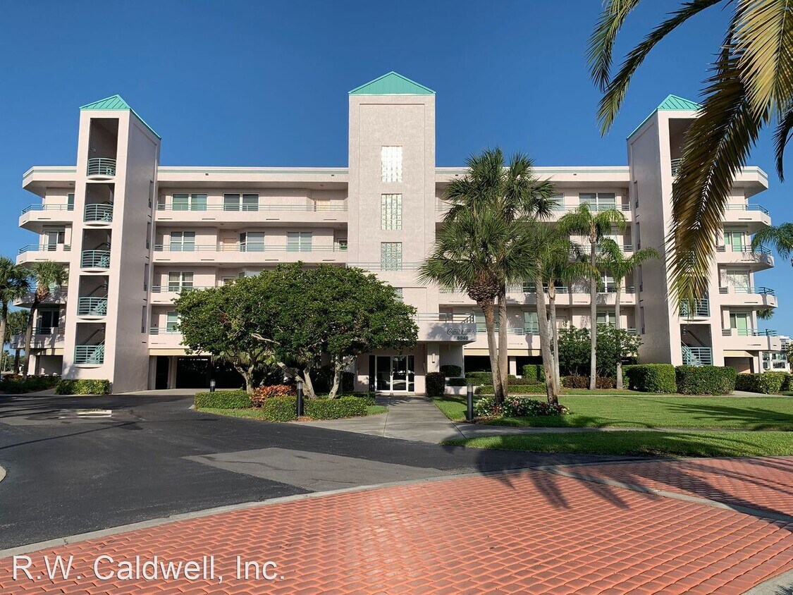 Primary Photo - 2 br, 2 bath House - 8040 Sailboat Key Blv...