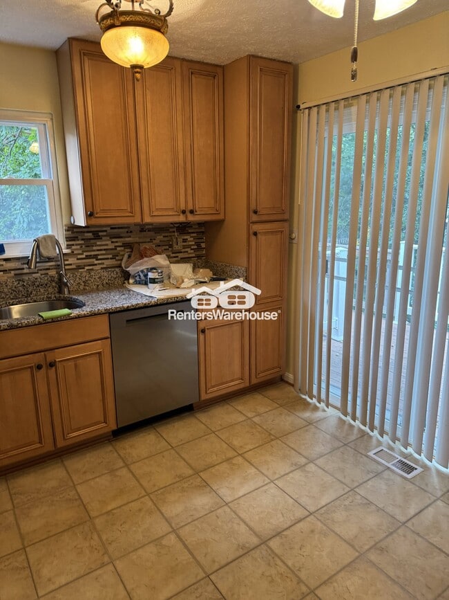 Foto del edificio - 7107 Avesbury Ln