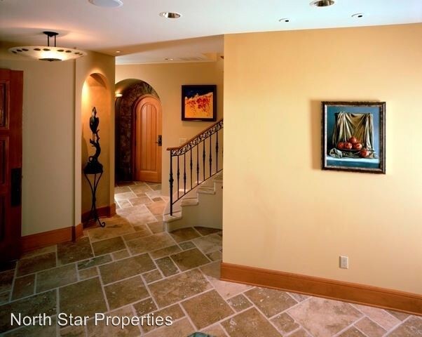 Building Photo - 3 br, 3.5 bath House - 4398 Lakeview Blvd