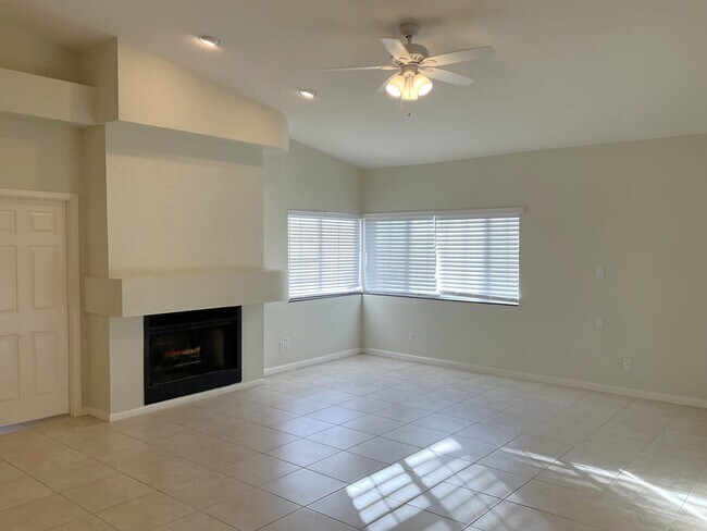 Building Photo - 15808 E Jericho Dr