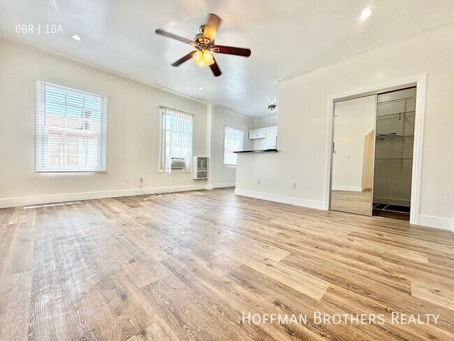 Foto del edificio - 1236 N Berendo St