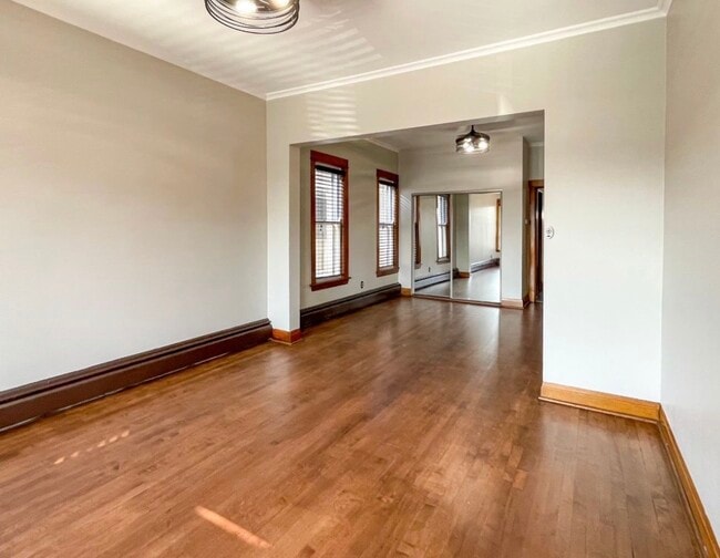 Building Photo - 3422 W McLean Ave