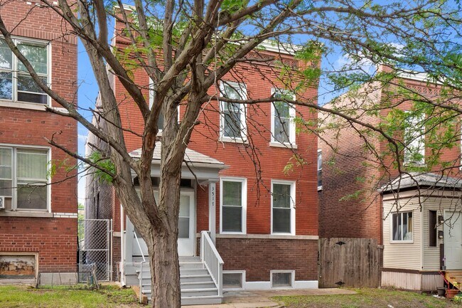 Building Photo - 3517 Cherokee St