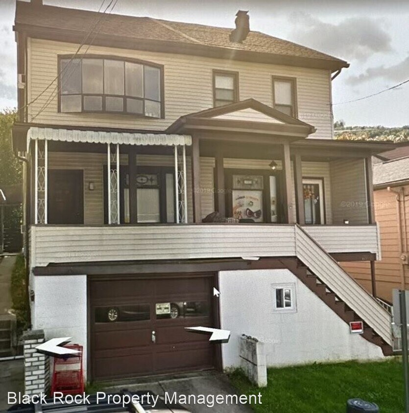 3 br, 1 bath House 63 W Railroad "B" House Rental in Nesquehoning