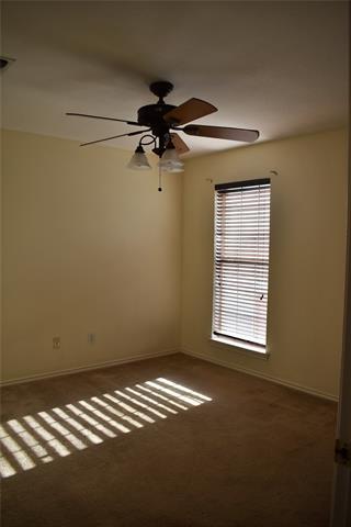 Building Photo - 404 N Powell Pkwy