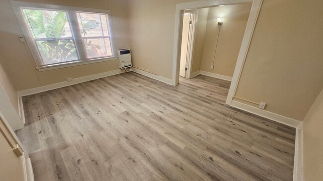 Photo - 815 S Lake St Apartment