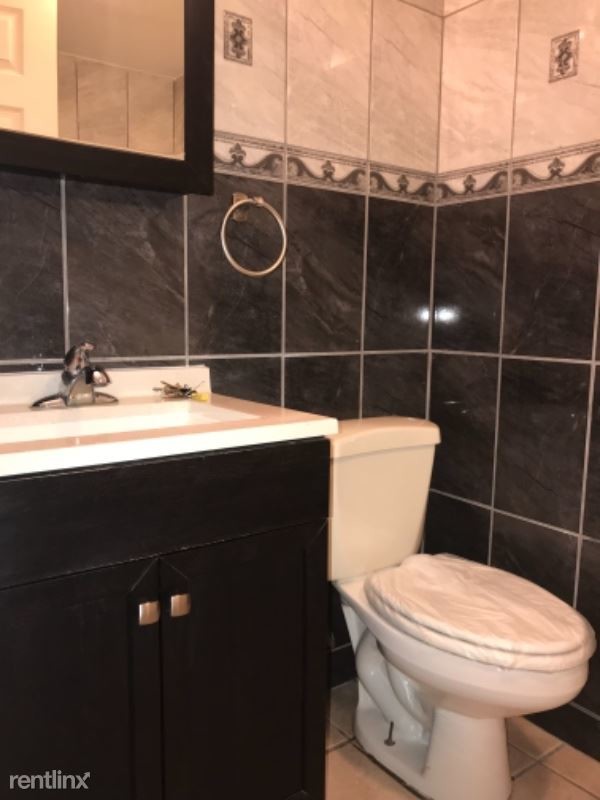 Building Photo - 1 br, 1 bath Apartment - 46 New St 2 Unit 2