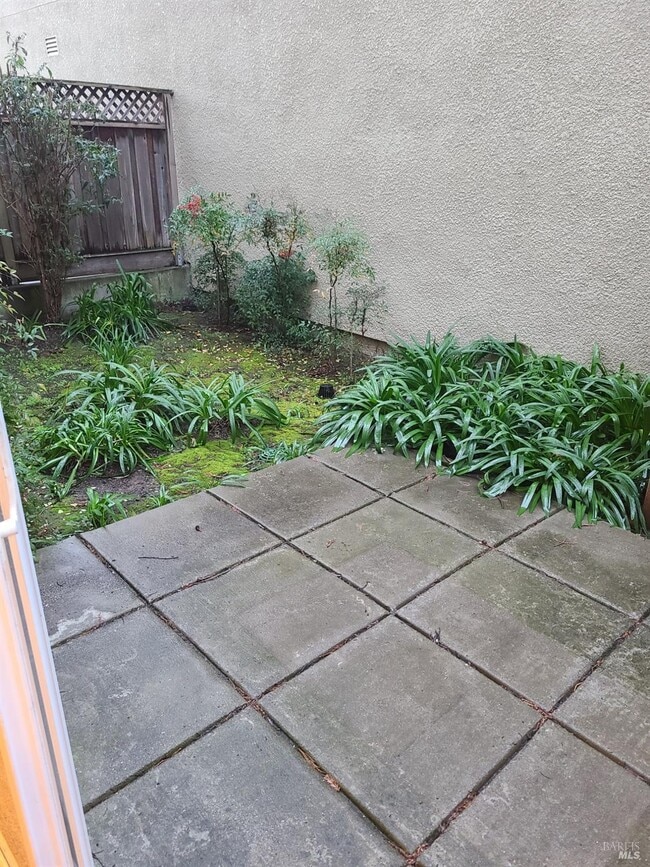 Building Photo - 715 Ponder Court