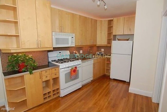 Foto del edificio - 764 Cambridge St