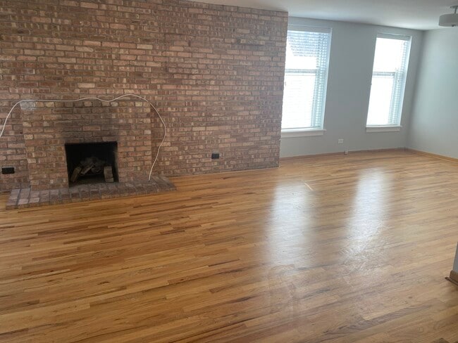 Foto del edificio - 1500 N Elk Grove Ave