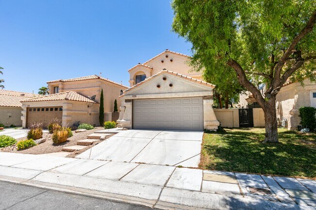Foto del edificio - Beautiful 4 bedroom home in Lake Las Vegas!