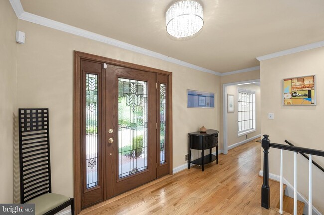 Building Photo - 500 Old Orchard Cir