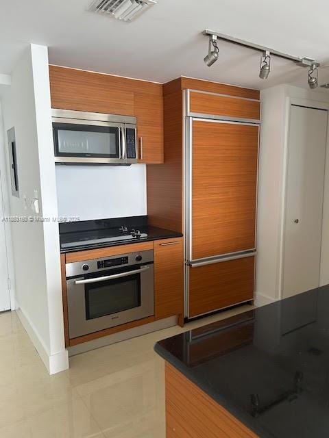 Building Photo - 50 Biscayne Blvd
