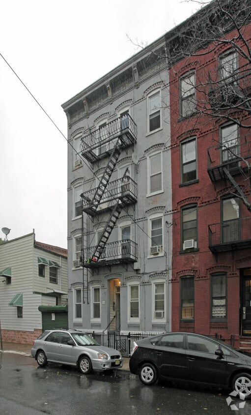 90 JORDAN Ave, Journal Square, NJ 07306 Apartments in Journal Square