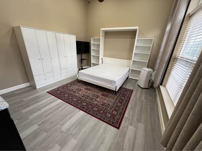 Building Photo - 15258 Rosemont Manor Dr