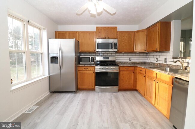 Building Photo - 50 Cardington Ct