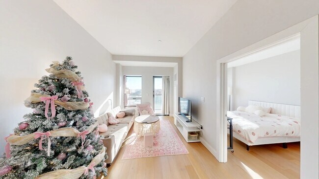 Foto del edificio - 100 Shawmut Ave