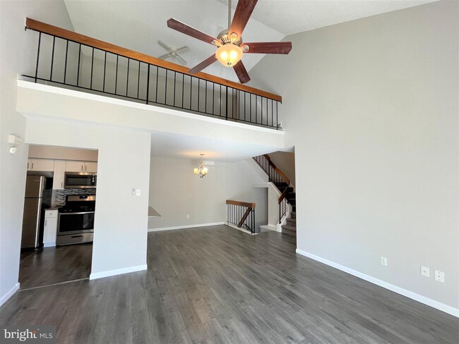 Building Photo - 432 Paddock Ct