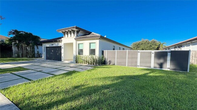 Foto del edificio - 17320 SW 92nd Ct