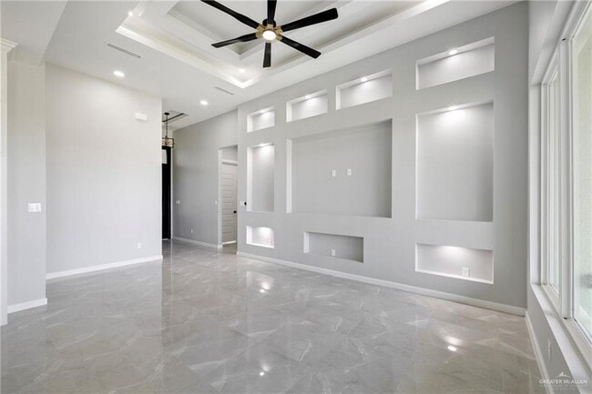Building Photo - 26 N 49th Ln
