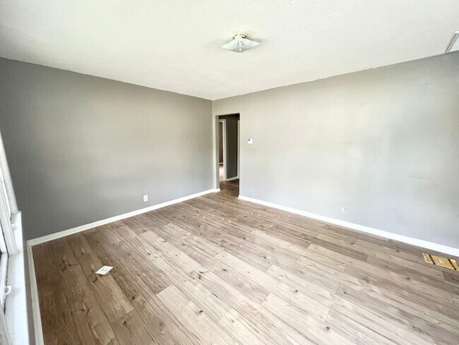 Foto del edificio - 3508 Hudson Ave