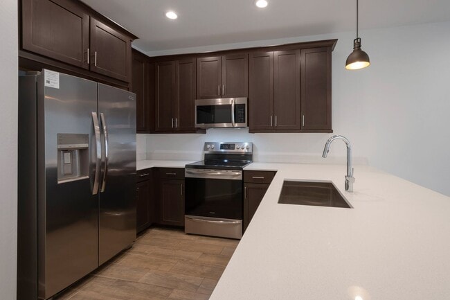 Foto del edificio - Like Brand New Luxurious Modern 3 Bedroom 2 Bath Townhome in Warner Meadow – Rare Rental Opportun...