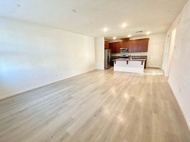 Foto del edificio - Charming 3 bd/2.5 bath home near Downtown ...