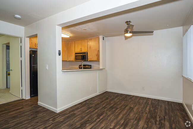 1BR, 1BA - 640SF - The Reva