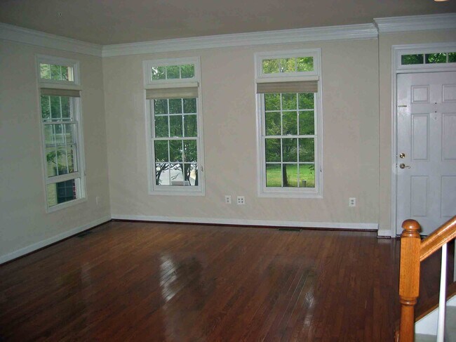 Foto del edificio - 8882 Ashgrove House Ln