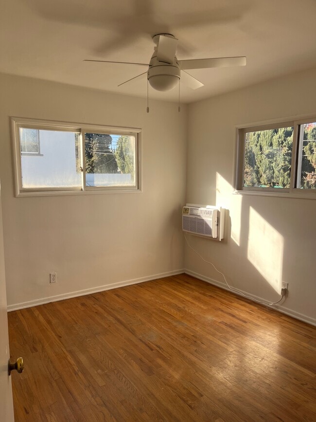 Building Photo - 13213 Oxnard St