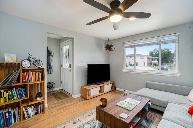 Building Photo - 4515 Stover St