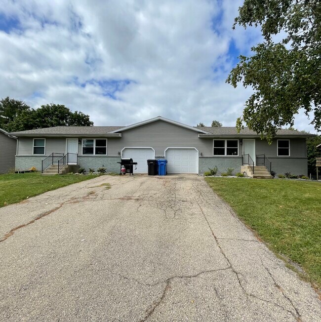 Foto del edificio - 6827 Sunset Meadow Dr