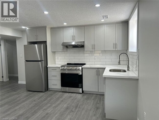 Building Photo - 26 Watervale Dr