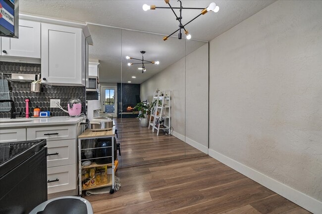 Dining room - 1233 N Ogden St