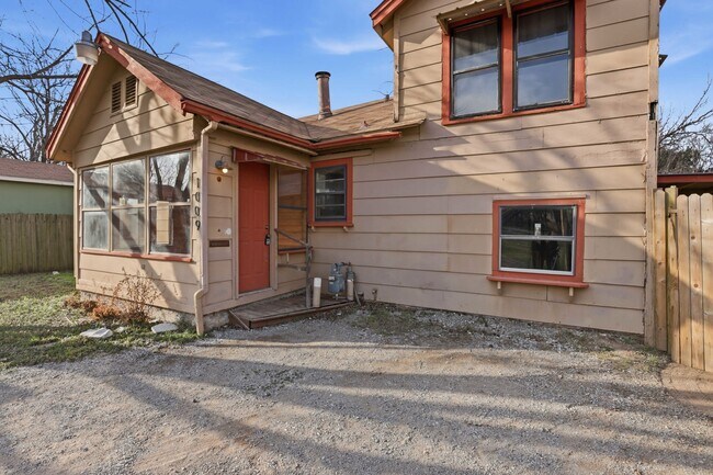 Building Photo - 1009 NW 97th St