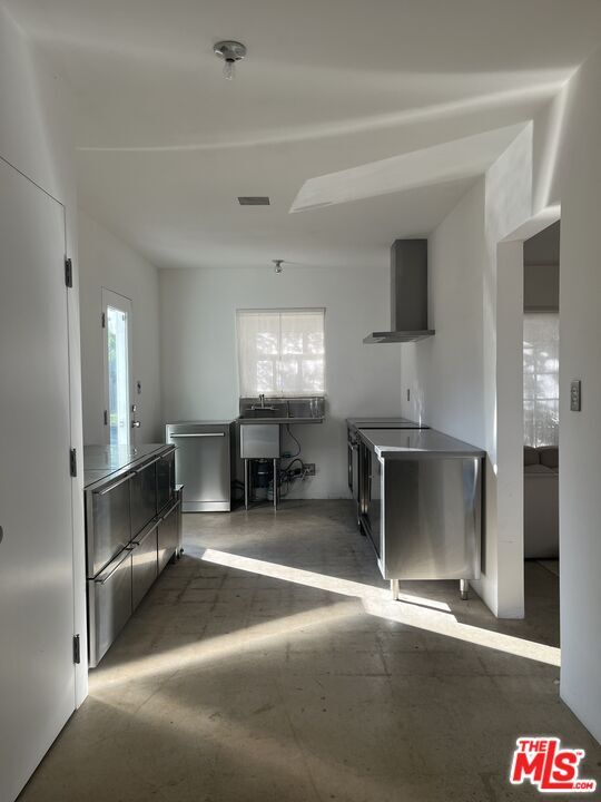 Foto del edificio - 17601 Cohasset St