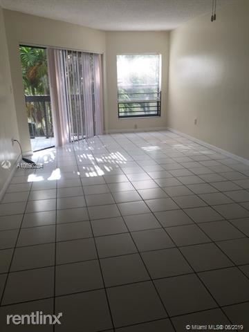Foto principal - 8888 SW 131st Ct