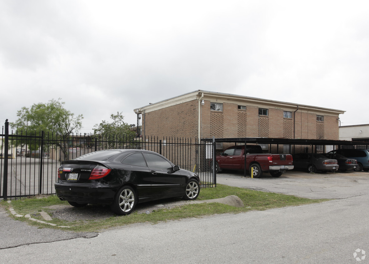 Building Photo - The Bienville Apartments