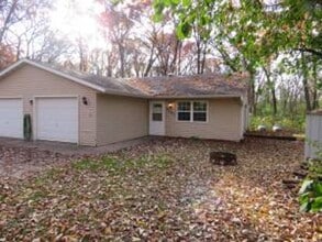 Building Photo - 9595-9597 Curvue Rd