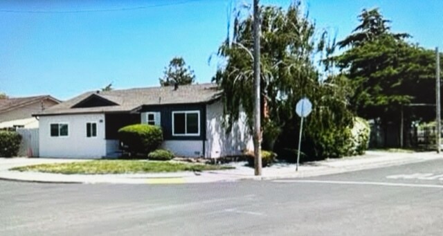 Building Photo - 1992 Bandoni Ave