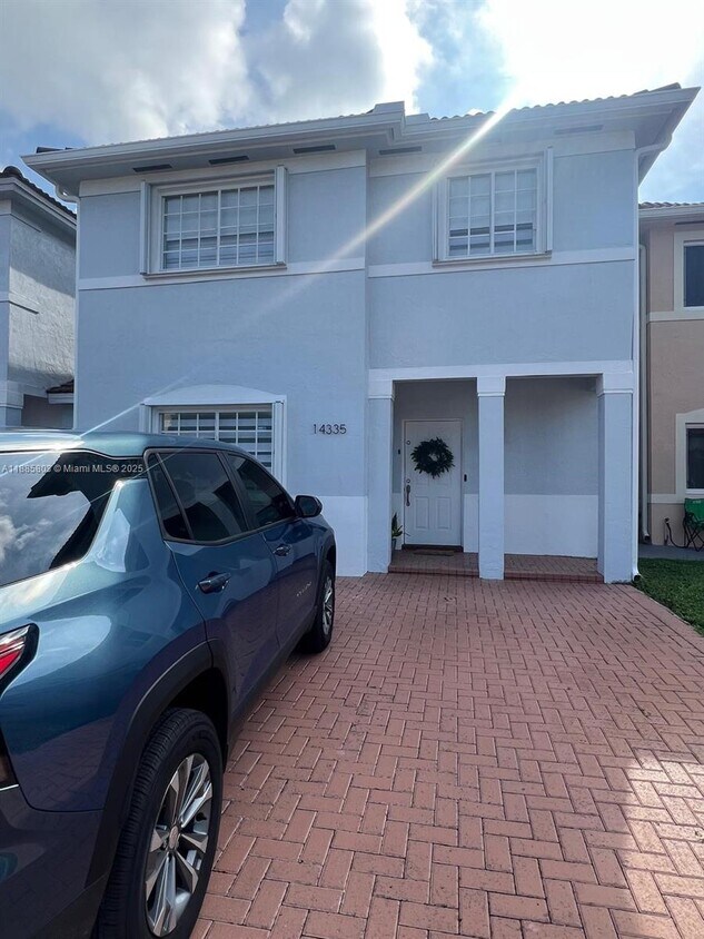 Primary Photo - 14335 SW 133rd Ct