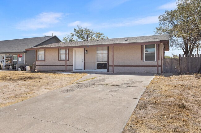 Foto del edificio - 2105 Butternut Ln