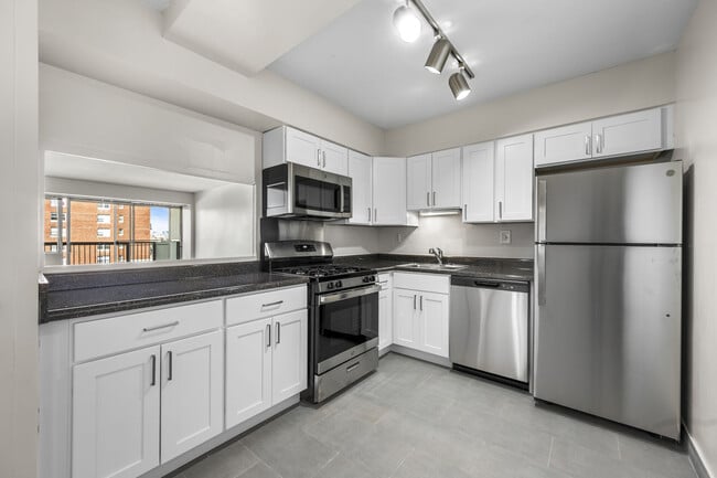 The Longwood - The Longwood Apartments